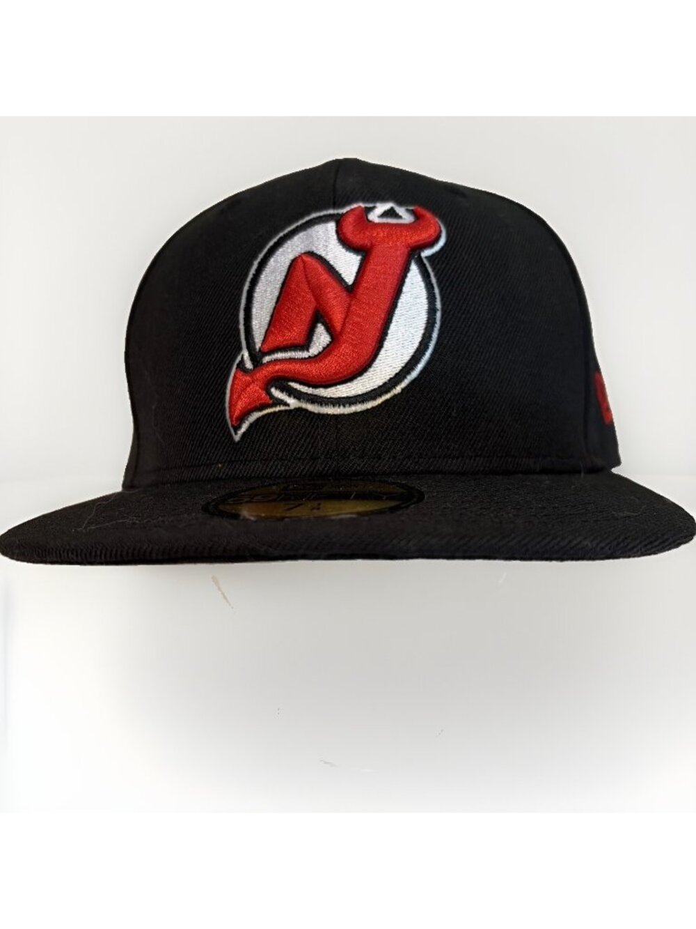 New Era 59Fifty New Jersey Devils Fitted Cap Hat Size 7 1/8 Embroidered Wool NEW